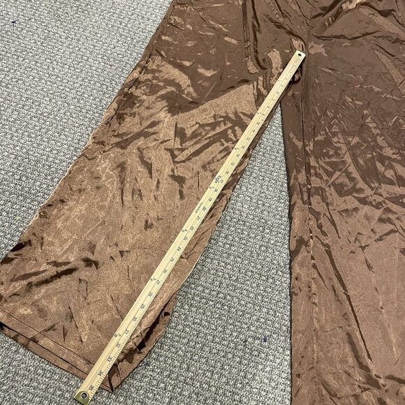 NWT Pretty Little Thing Pants Womens 20 Plus Wide Leg Brown Satin Trousers - Picture 4 of 6